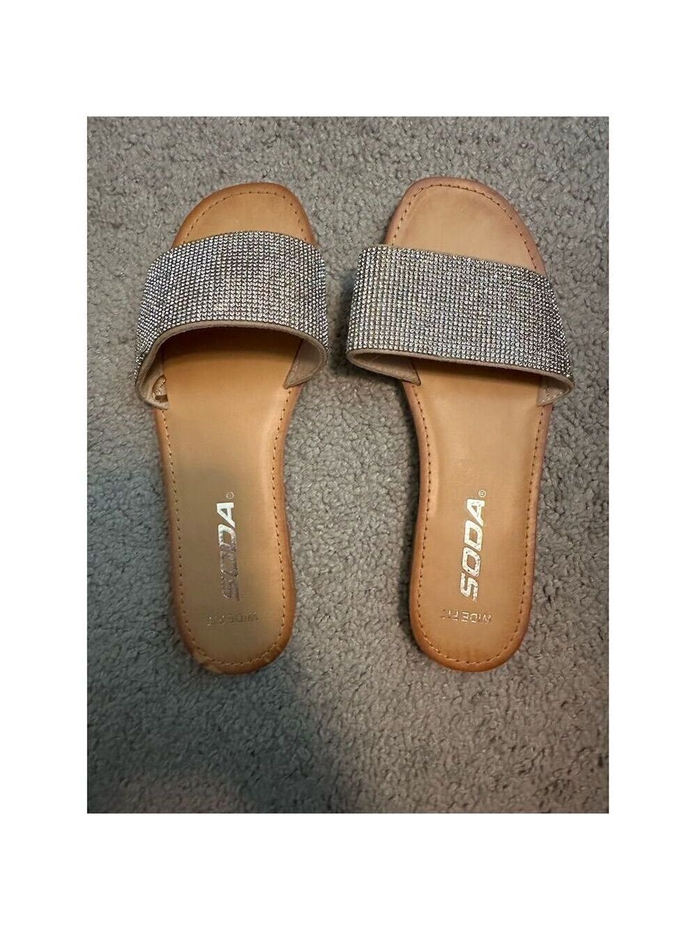 ☘️☘️☘️Women's Soda Rhinestone Slide Sandals Silver Size 8.5 Casual Flats☘️☘️☘️